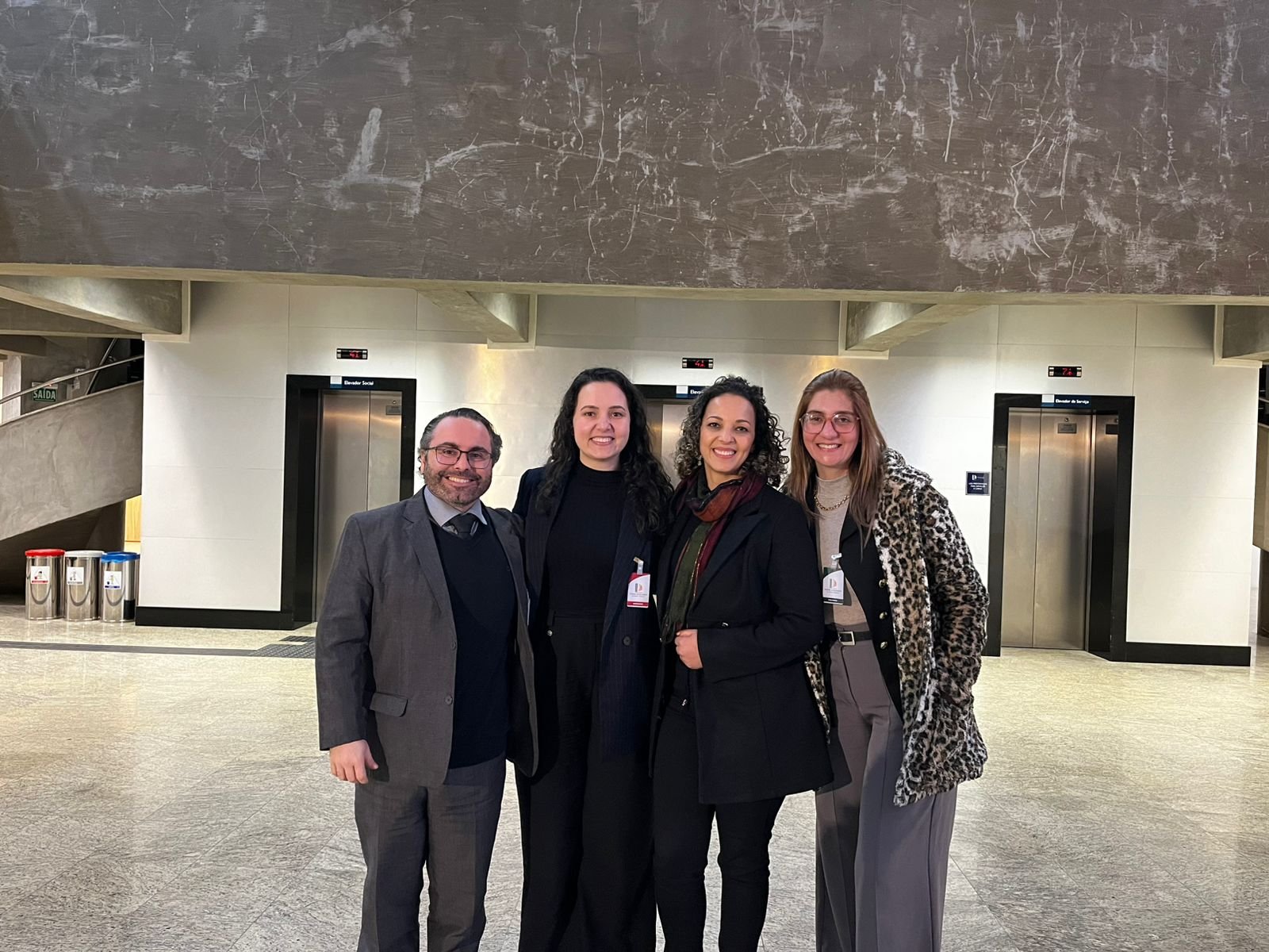 Recurso interposto pelos advogados Dr. Elias Trevisol e Dra. Tatiane Trevisol, em face da decisão liminar proferida nos autos da Ação Civil Pública, em tramite na 1ª Vara Cível da Comarca de São Francisco do Sul